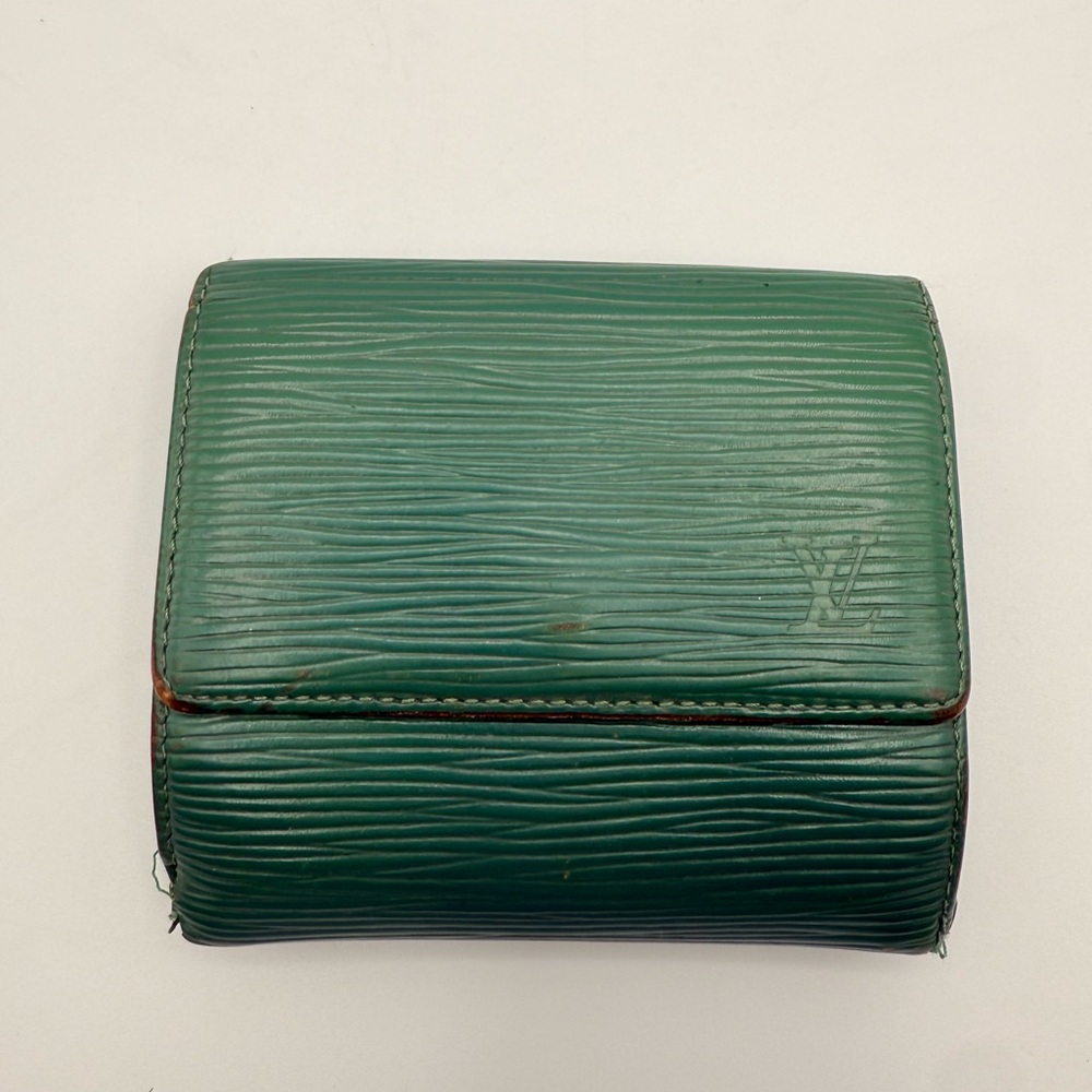 Louis Vuitton Epi Green Trifold Wallet Snap Closure France Authenticated